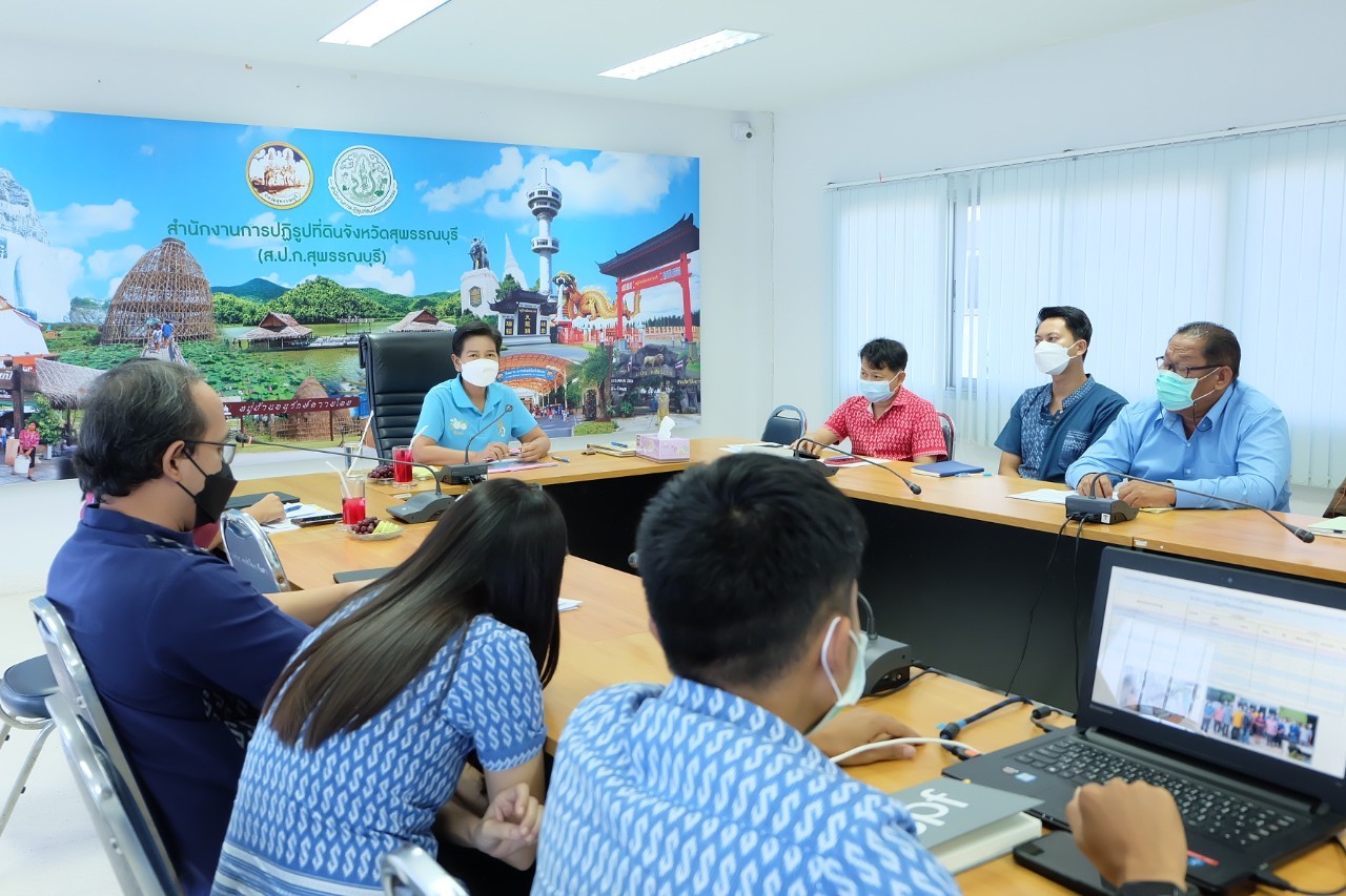 title - ผู้ตรวจราชการกรม ประชุมติดตามผลการดำเนินงานตามแผนการตรวจราชการ ส.ป.ก. ประจำปีงบประมาณ พ.ศ. 2565 รอบที่ 2 เขตตรวจราชการที่ 3 ณ ส.ป.ก. สุพรรณบุรี